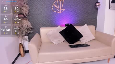 Snapshot of vane_vixen chatting on October 8, 7:42 pm vane_vixen online show from October 8, 7:42 pm