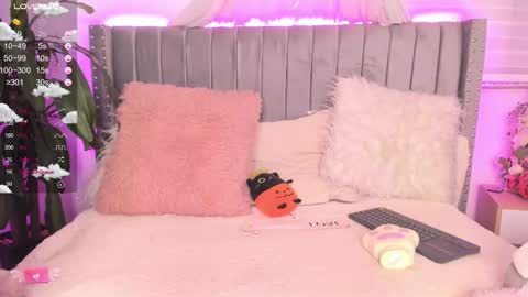 Snapshot of vanesa_moon_ chatting on February 14, 2:39 am vanesa_moon_ online show from February 14, 2:39 am