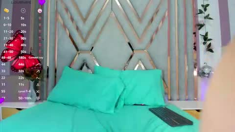 vanesaa_mejia online show from December 17, 4:30 am