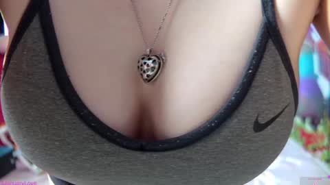  Vanessa  online show from January 13, 4:04 pm