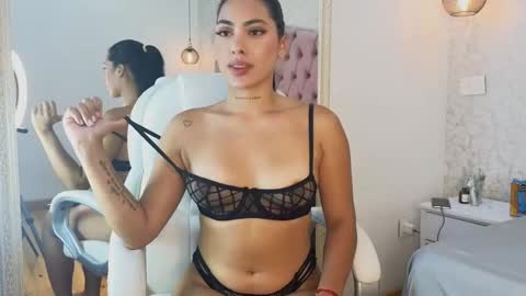 Vanessa  online show from October 3, 8:50 pm