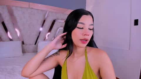 vanessaduval online show from December 21, 4:08 am