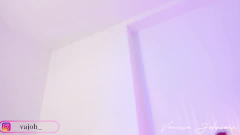 Snapshot of vanessajohnsonn chatting on March 9, 3:11 am vanessajohnsonn online show from March 9, 3:11 am