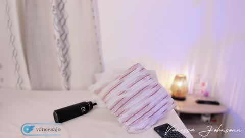 Snapshot of vanessajohnsonn chatting on January 23, 12:35 am vanessajohnsonn online show from January 23, 12:35 am