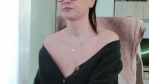 Vanessa online show from April 16, 10:15 am