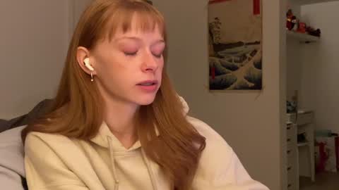 Snapshot of vanessapark chatting on December 4, 5:32 am Vanessa online show from December 4, 5:32 am