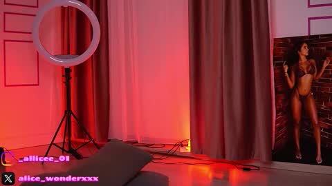 Vanessa Simon online show from February 7, 7:22 am