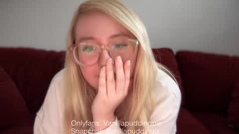 vanillapuddingpie online show from December 5, 7:33 pm