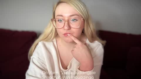 vanillapuddingpie online show from December 5, 3:09 am