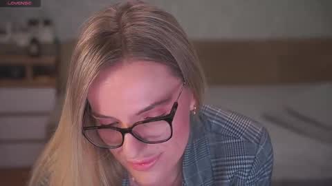 Sophie online show from March 25, 10:27 pm