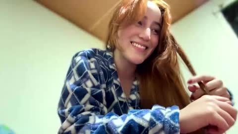 Elizabeth online show from March 31, 2:34 am