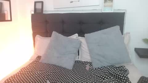 vane online show from October 18, 10:14 pm