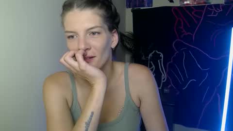 Snapshot of vanrey_ chatting on September 28, 6:44 am Vanessa online show from September 28, 6:44 am