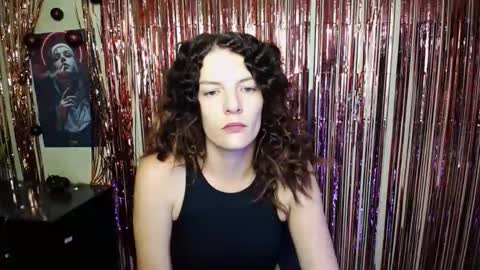 Snapshot of vanrey_ chatting on October 6, 6:31 am Vanessa online show from October 6, 6:31 am