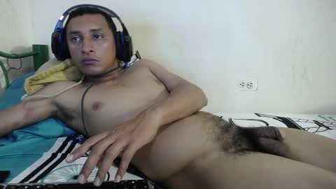 Snapshot of varmico chatting on January 13, 5:23 am Harold online show from January 13, 5:23 am