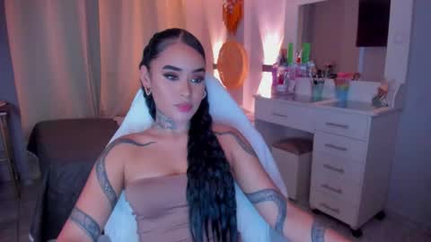 Vayolett Bass online show from February 20, 4:12 am