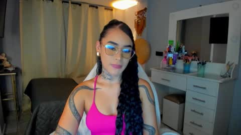 Vayolett Bass online show from February 21, 8:39 am