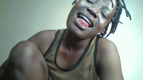 Vee tommy online show from December 2, 1:59 am