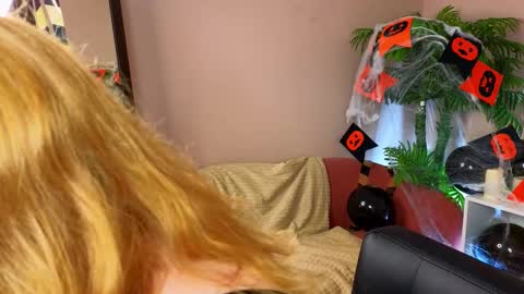 Cassie online show from October 19, 1:05 pm