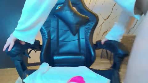 veka_tf online show from February 7, 1:25 pm