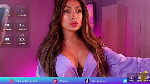 Snapshot of vekafaux chatting on October 14, 4:26 am vekafaux online show from October 14, 4:26 am