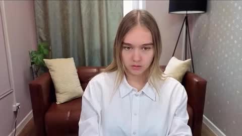 Snapshot of vel1ka chatting on October 21, 7:35 am Barbara online show from October 21, 7:35 am