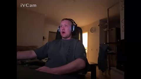 Deniel online show from November 1, 6:07 pm