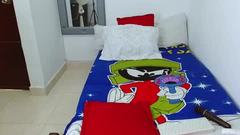 velk_hot1 online show from November 16, 12:56 am