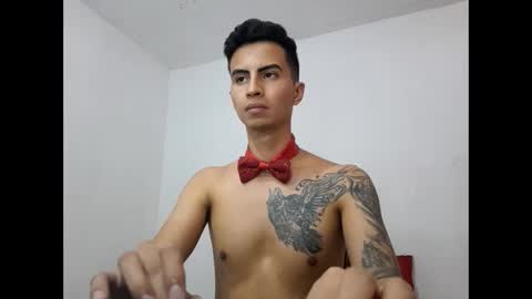 velk_hot1 online show from February 24, 6:15 pm