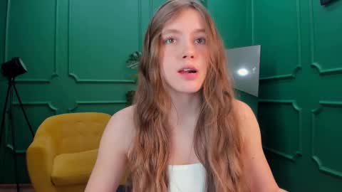 Snapshot of velvet_cherry chatting on February 13, 6:37 pm velvet_cherry online show from February 13, 6:37 pm