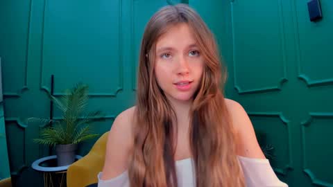 Snapshot of velvet_cherry chatting on December 5, 3:44 pm velvet_cherry online show from December 5, 3:44 pm