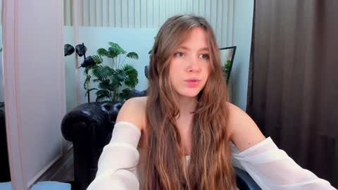 Snapshot of velvet_cherry chatting on February 1, 7:23 pm velvet_cherry online show from February 1, 7:23 pm