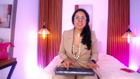 Emma Curly online show from April 27, 12:14 pm