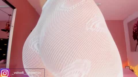 Isabella  online show from May 22, 12:01 pm