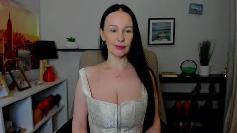 Jasmine online show from November 17, 6:27 am