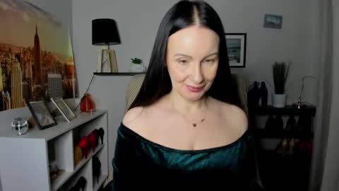 Jasmine online show from February 9, 6:28 am