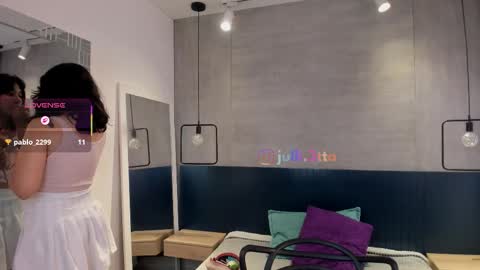 velvettease_ online show from November 19, 12:59 pm