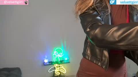 VelvetTGirl online show from May 29, 5:38 am