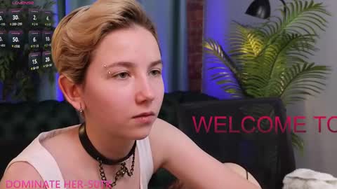 CLEOshort hair  TIna long hair  online show from March 2, 6:30 pm