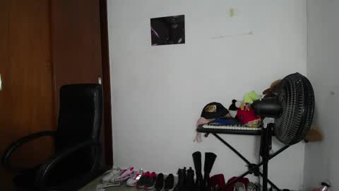 Snapshot of venelope1 chatting on September 24, 2:51 am Venelope 3 online show from September 24, 2:51 am