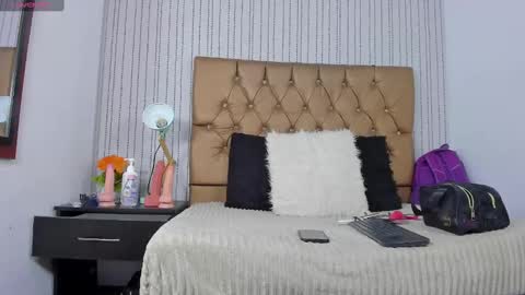 Snapshot of veneno_hot chatting on February 28, 12:52 pm veneno hot online show from February 28, 12:52 pm