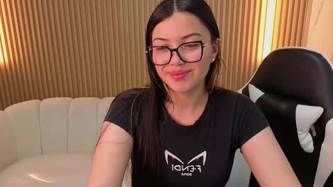 Venus  online show from December 4, 8:19 pm