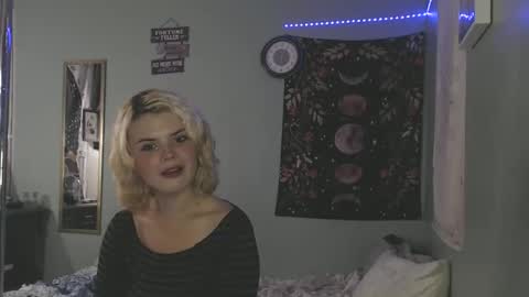 Miss Venus online show from November 14, 2:52 pm