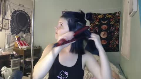 Miss Venus online show from January 12, 8:32 am