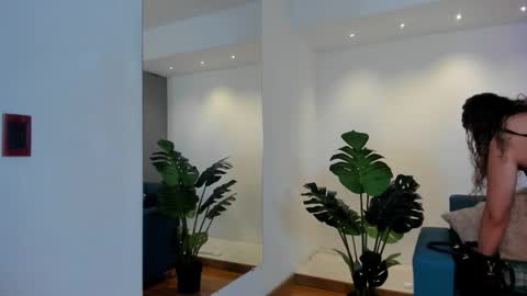 Venus Cooper Everyday From 1400 to 2200 Col Time online show from February 24, 8:45 pm