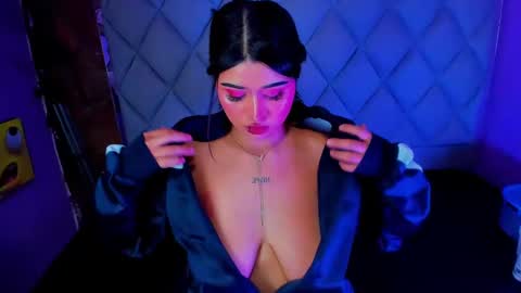 Venusowen  online show from September 15, 3:35 pm