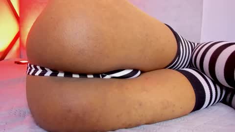 venuss_03 online show from November 22, 4:44 am