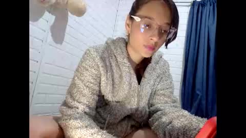 venusyzeus online show from March 26, 2:50 am