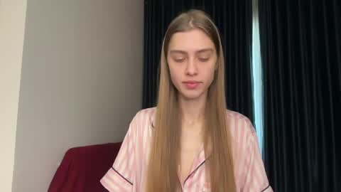 verablanc online show from June 19, 11:55 pm