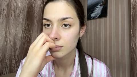 Ayla online show from April 10, 2:00 pm